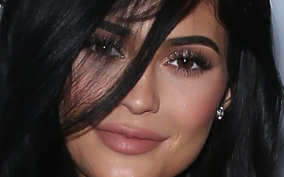 Lekarz medycyny estetycznej, z którego usług korzysta Kylie, przerywa milczenie