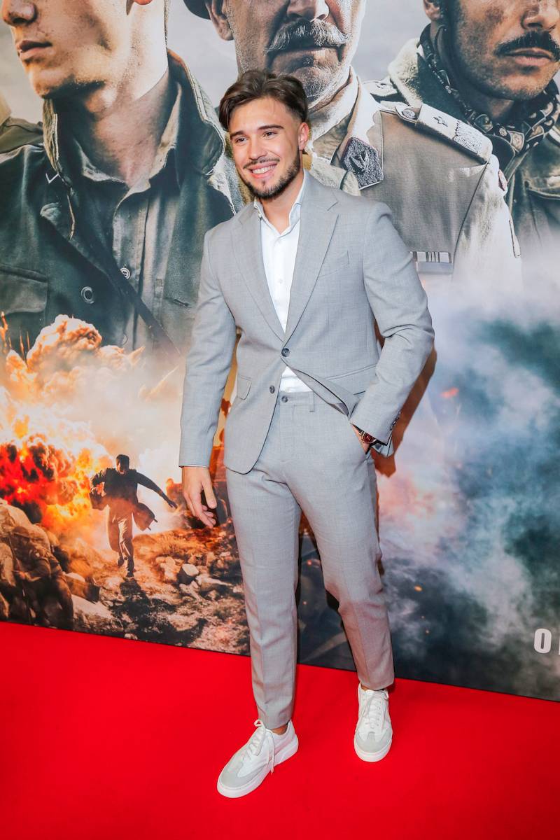 Premiera filmu “Czerwone maki”: Niezadowolona Helena Englert, Boczarska i Banasiuk, Maria Dębska…