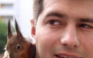 Wzruszająca historia.. wiewiórki znalezionej przez żołnierza