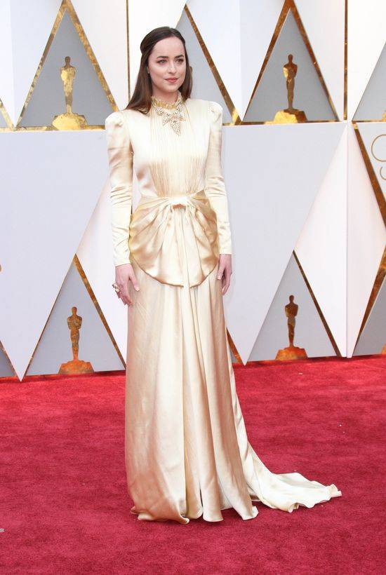 Wszyscy piszą o tym, że Dakota Johnson DUŻO PRZYTYŁA