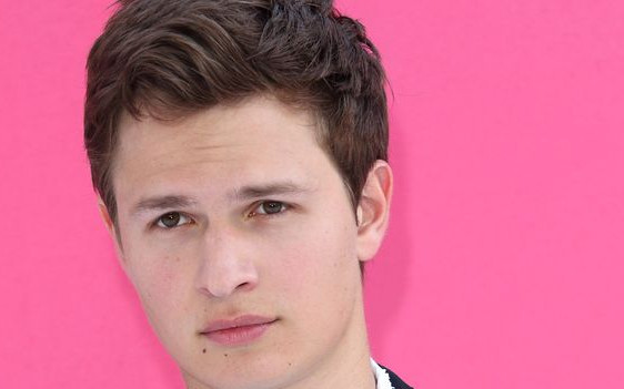 Ansel Elgort – czy ten przystojniak zgarnie Oscara?
