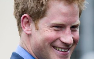 Książę Harry nie spędza czasu wyłącznie na imprezach (FOTO)