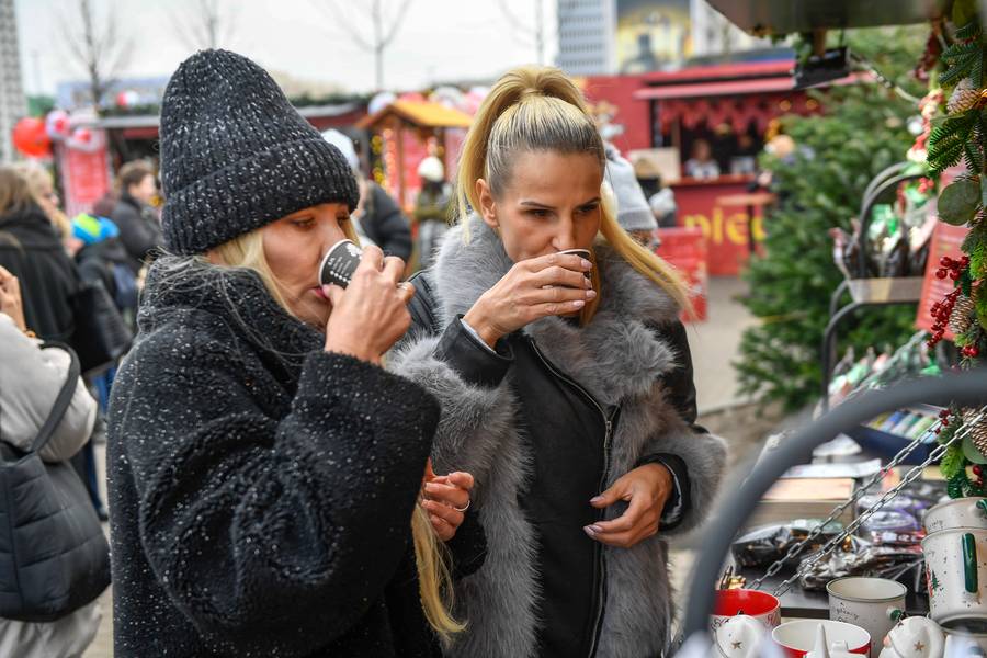 Dominika Tajner i Monika Jarosińska, fot. AKPA