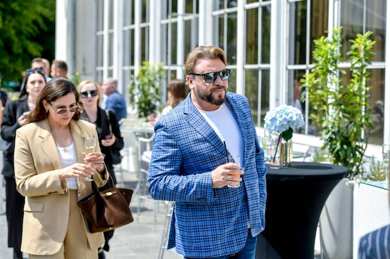 Premiera edycji limitowanej Venicci x Paprocki Brzozowski. Pojawili się świeżo upieczeni rodzice: Milowicz z partnerką