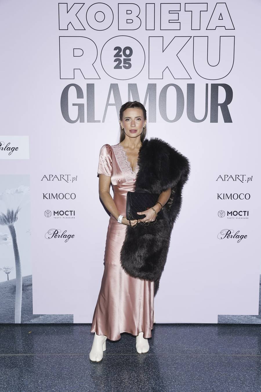 Plejada gwiazd na gali Kobieta Roku Glamour! Śnieżna Doda, prawie naga Julia Wieniawa, Sandra Kubicka, Steczkowska
