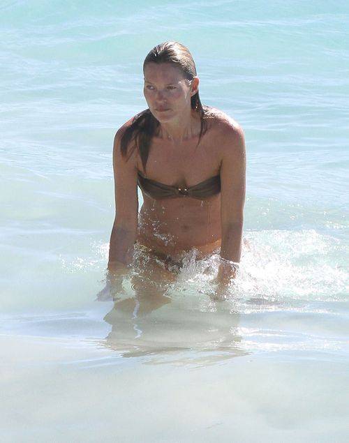 Kate Moss korzysta ze słońca na Karaibach