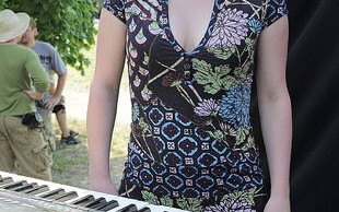 Masłowska o tirówkach, alfonsach, hajsie i jeżdżeniu Audi