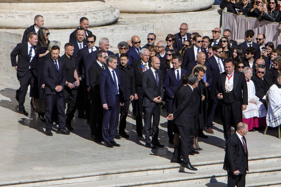 Wołodymyr Zełenski, Emmanuel Macron, fot. AKPA.