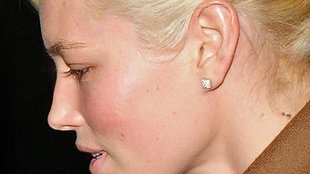 Jessica Biel rozjaśniła włosy (FOTO)