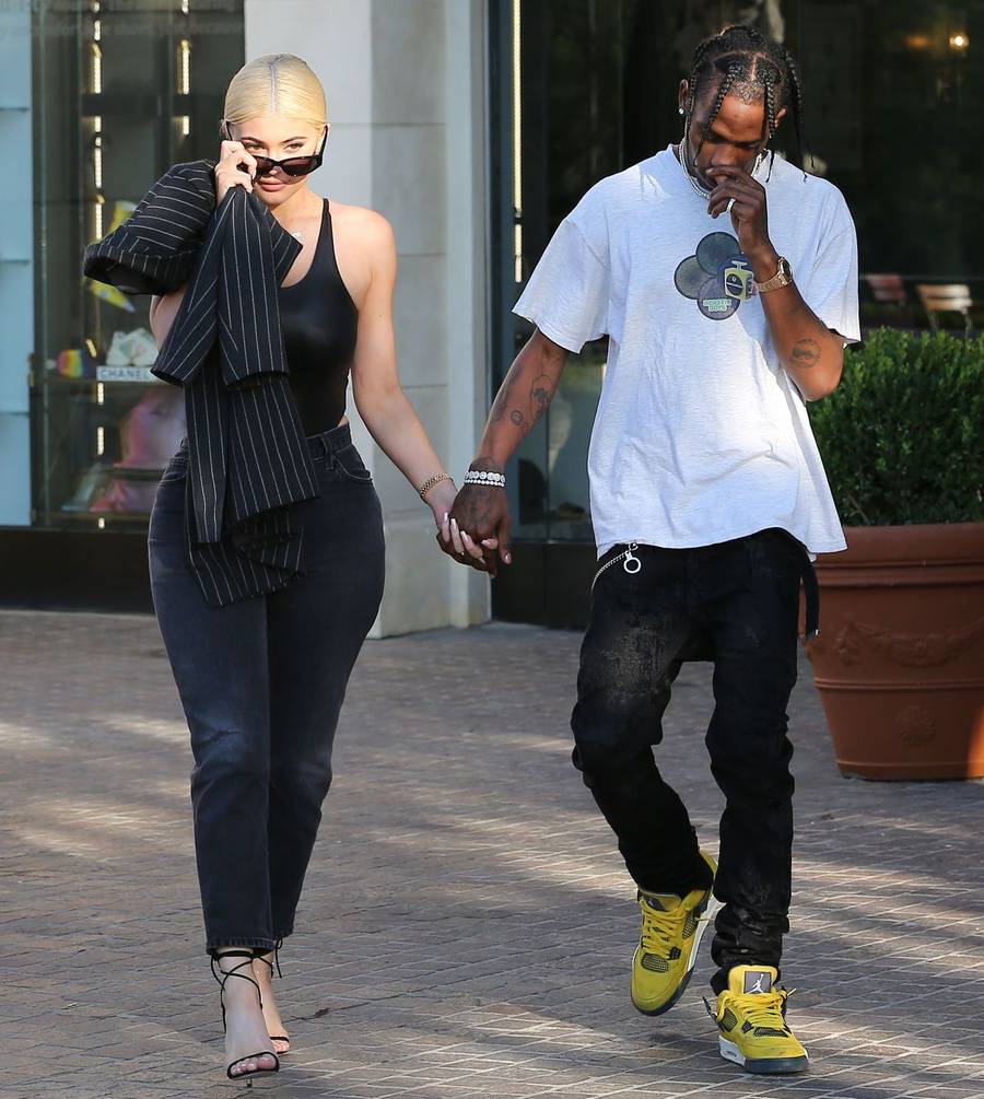 Kylie Jenner z Travisem Scottem w sklepie z biżuterią
