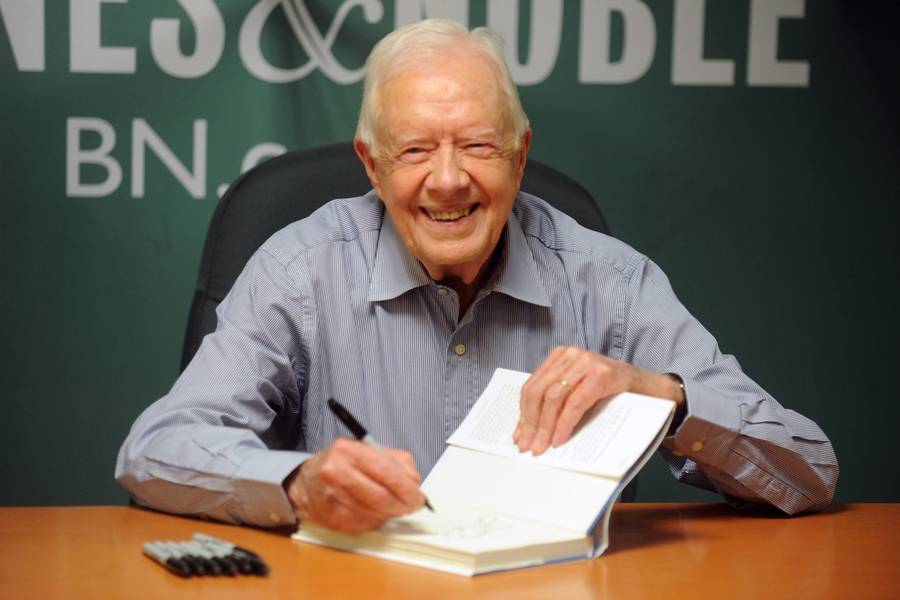 Z farmy orzeszków do Białego Domu. Jimmy Carter zmarł, po wieloletniej walce z chorobą. Miał jedno marzenie