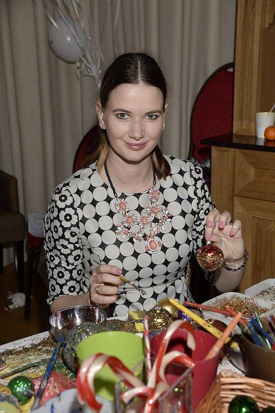 Karolina Malinowska na salonach