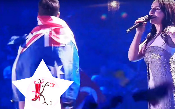 WPADKA na Eurowizji – fan pokazał gołą pupę podczas występu Jamali (VIDEO)