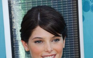 Czy Ashley Greene rozdepcze Megan Fox? (FOTO)