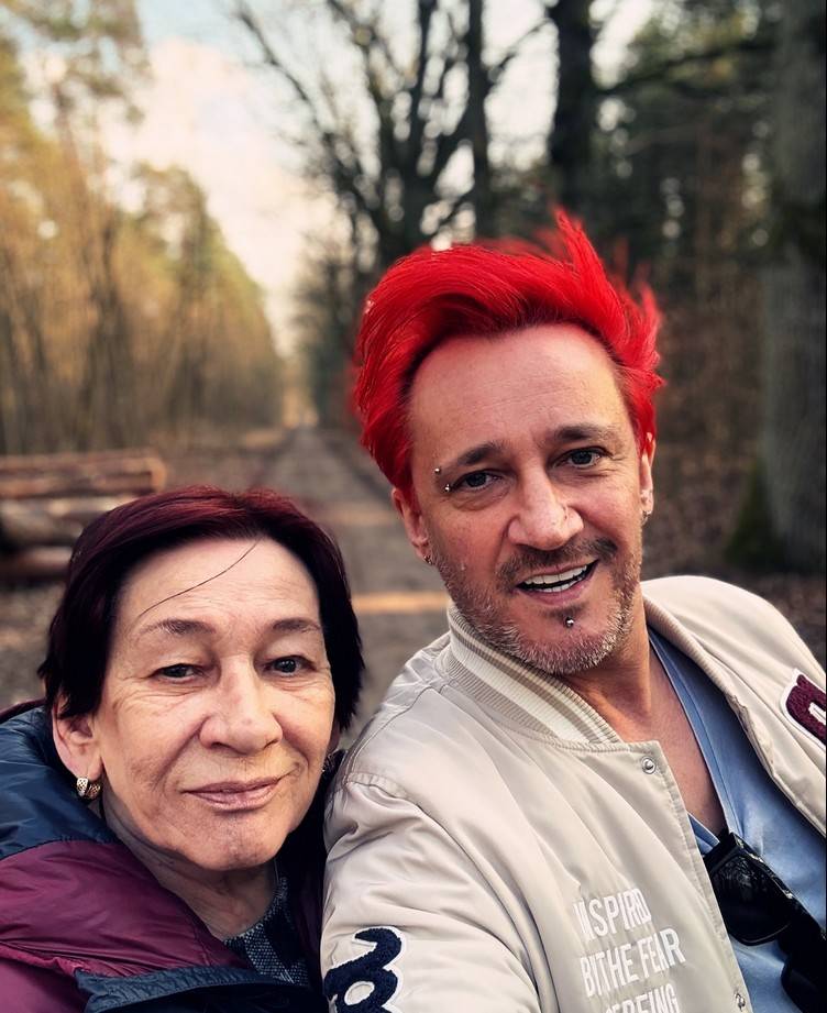 Michał Wiśniewski z mamą, fot. Instagram