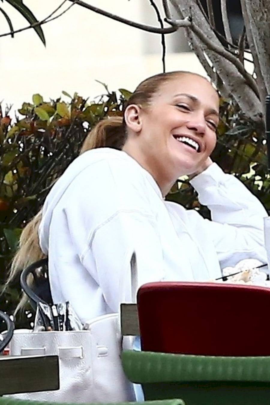 Uśmiechnięta Jennifer Lopez