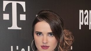 Chciała pokazać legginsy czy pochwalić się brzuchem? (FOTO)