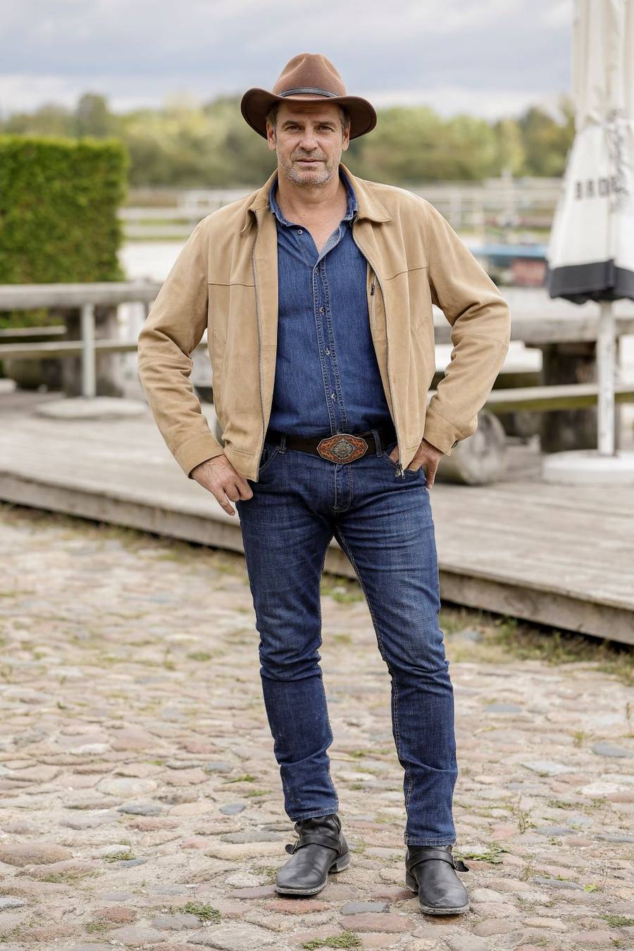 To już 13 lat z “Przyjaciółkami”. Gwiazdy obsady na press day w Stajni Chojnów! Liszowska, Socha, Stramowski, Kasprzykowski… (FOTO)