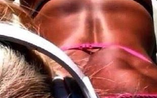 Na takiej pupie położyłby się chętnie nie tylko pies (FOTO)