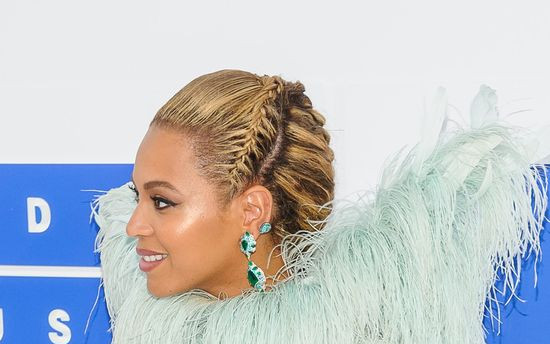 Surogatka, która urodziła Blue Ivy, chce ODZYSKAĆ córkę!