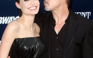 Brad Pitt dostał od Angie za zdradę?
