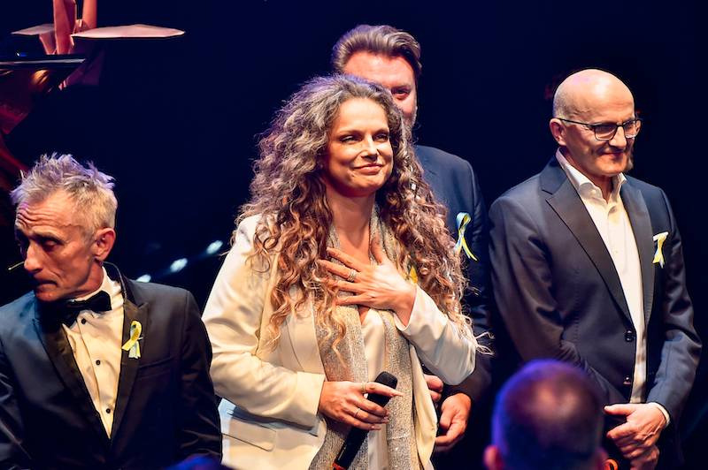 13. urodziny Teatru Kamienica. Para aktorów zabrała ze sobą kilkumiesięczne dziecko