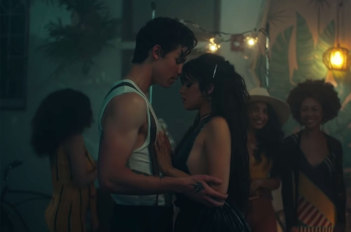 Shawn Mendes & Camila Cabello - "Senorita"