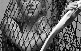 Anna Kournikova wśród setek piłek (FOTO)