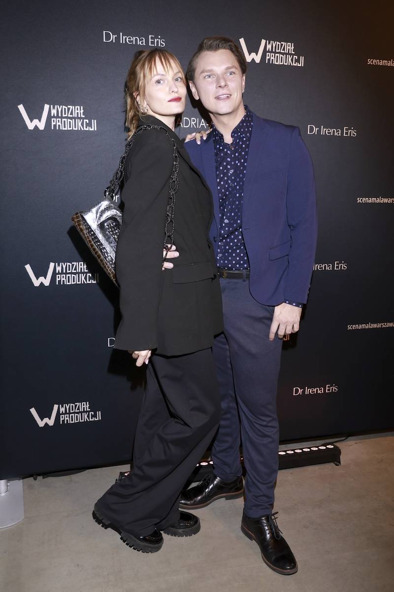 Premiera spektaklu “Dwoje na zakręcie”. Katarzyna Herman, Bartłomiej Topa, Jacek Koman, Emilia Komarnicka…