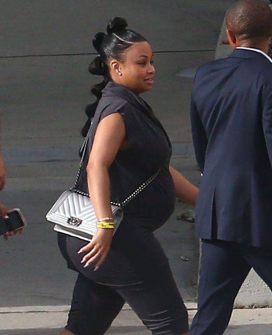 Tydzień po porodzie na Snapie Blac Chyny pojawiło się jej wyuzdane zdjęcie