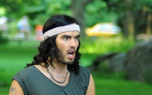 Czyje to piersi? (VIDEO)