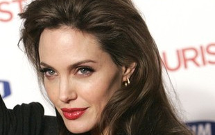 Angelina Jolie przyłapana na zdradzie