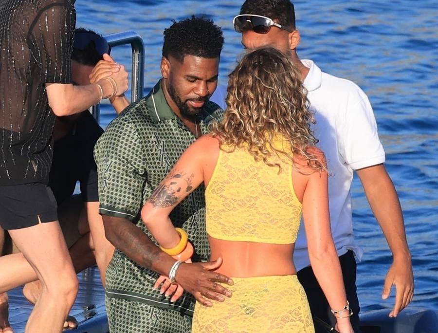 Jason Derulo przyłapany z NOWĄ DZIEWCZYNĄ! Wygląda jak kopia jego ex (PAPARAZZI)