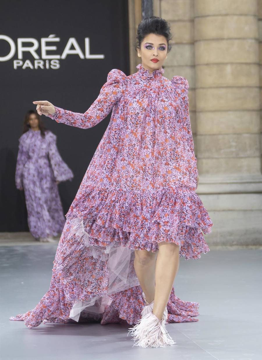 Najpiękniejsze gwiazdy Bollywood – jedna z nich przypomina Kim Kardashian przed operacjami