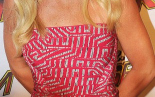 Britney Spears nie trafiła z sukienką (FOTO)