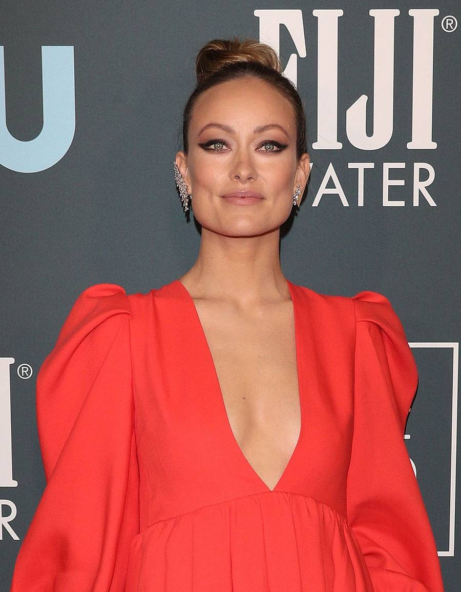 WOW! Zendaya ZASZALAŁA z kreacją na gali Critic’s Choice Awards – przebiła nawet JLo? (ZDJĘCIA)