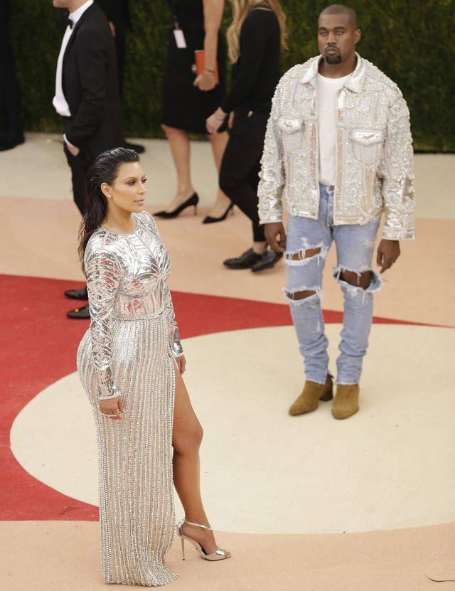 O mój Boże! To w TEJ kreacji Kim Kardashian miała iść na galę MET!