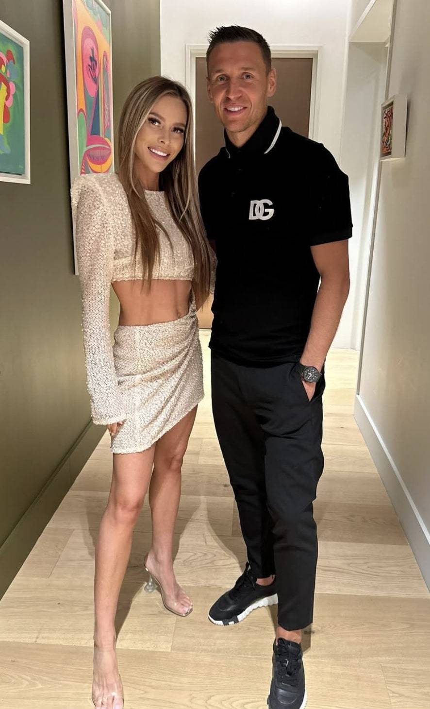 Przemysław Frankowski przywitał Stambuł! Jego żona już podbija serca TURECKICH kibiców (FOTO)