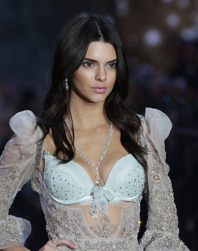 Pety w drinkach to pikuś! Kendall Jenner nie sądziła, że spotka ją coś takiego!