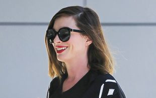 Anne Hathaway urodziła!