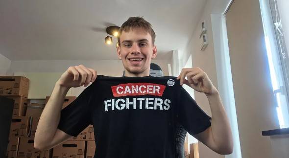 Gwiazdy wspierają Łatwoganga, fot. YouTube.com