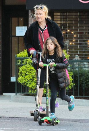 deborra-lee-furness-R1