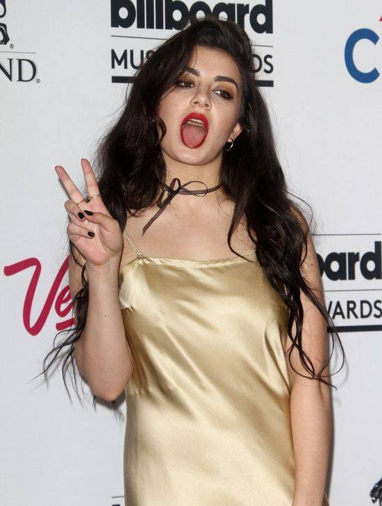 Charli XCX – nowa gwiazda lubi być wyzywająca