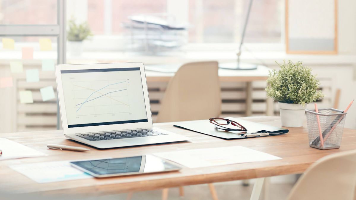 Jak pracować podczas home office i nie zwariować? Porady/fot. iStock