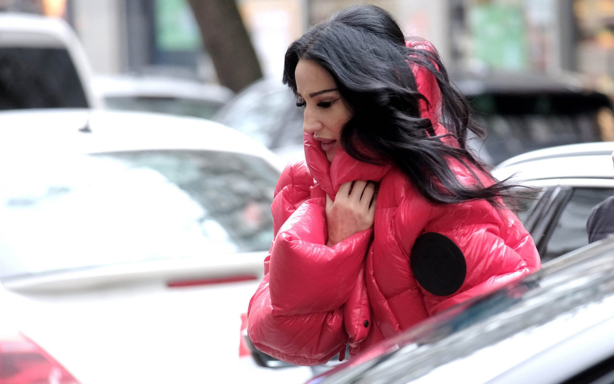 Ojciec Steczkowskiej był księdzem, kiedy poznał jej mamę. “Nie do przeżycia”. To ich spotkało