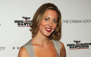 Ta pani piersi ma po mamusi (FOTO)