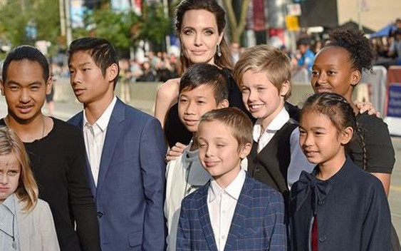 Gdy dzieci Angeliny Jolie weszły do kuchni, zamarły. Opadły im szczęki