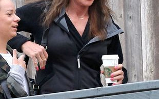 Cailtyn Jenner ma nogi lepsze od byłej żony? (FOTO)