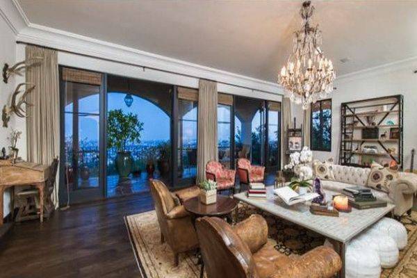 Stary dom  Megan Fox