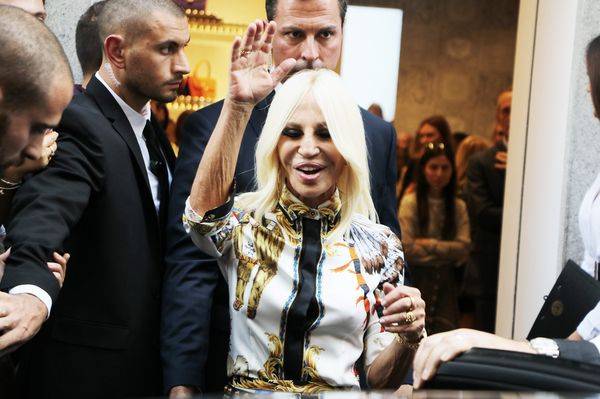 Straszyli, że po 60. jej twarz się rozsypie!